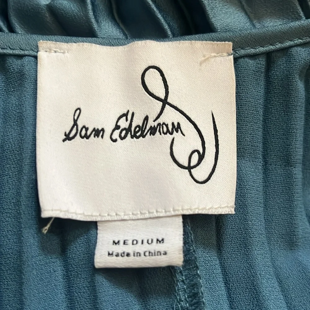 SAM EDELMAN SATIN PLISSE DRESS INDUSTRIAL GREEN BERY GOOD COND SIZE (M) - Picture 7 of 7